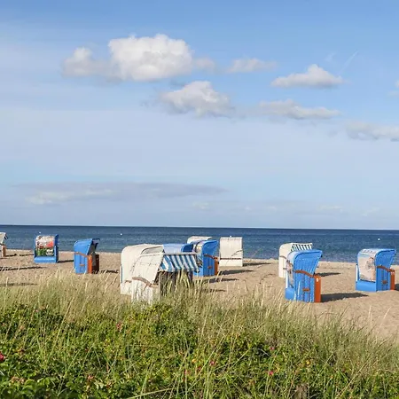 Holiday home Stunning In Ostseeresort With Wifi *
