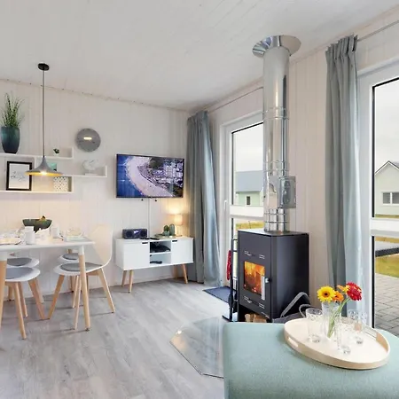 Stunning In Ostseeresort With Wifi Feriehus